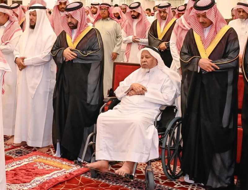 أمير جازان يعزي أسرة وكيل محافظة جزر فرسان