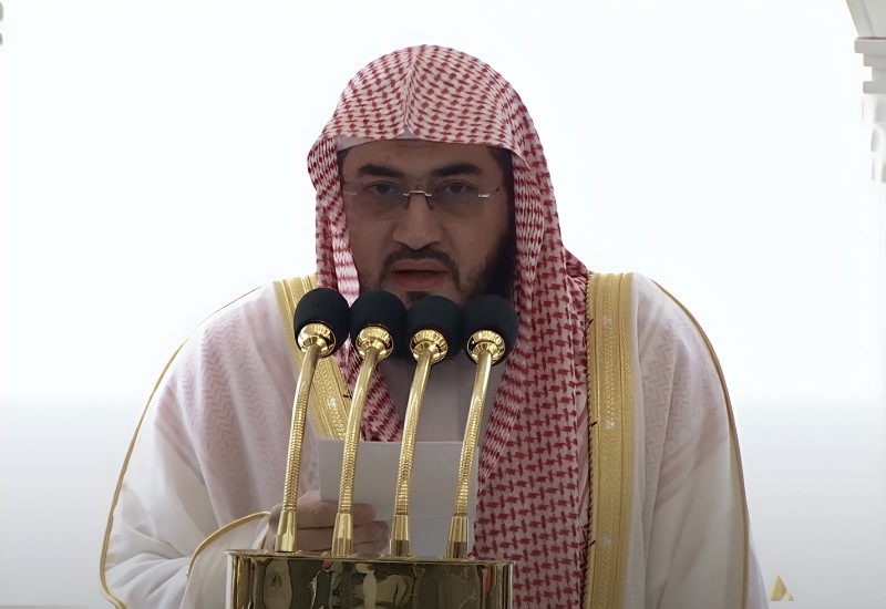 إمام المسجد الحرام: الفتنة في الدين أعظم المصائب