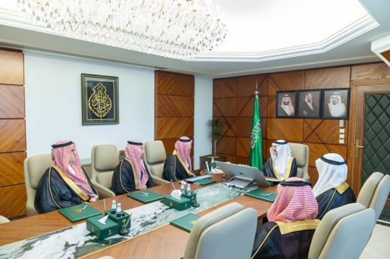 أمير الشرقية يستقبل المشرف على برنامج مستشفى قوى الأمن بالدمام