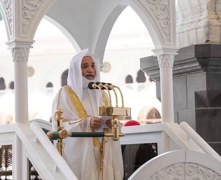 إمام المسجد الحرام: الأخوة في الله أساس قوة الأمة ووحدتها