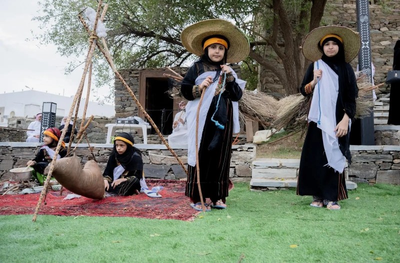 مهرجان الأطاولة يستحضر حياة الأمهات قديمًا في تجربة تراثية