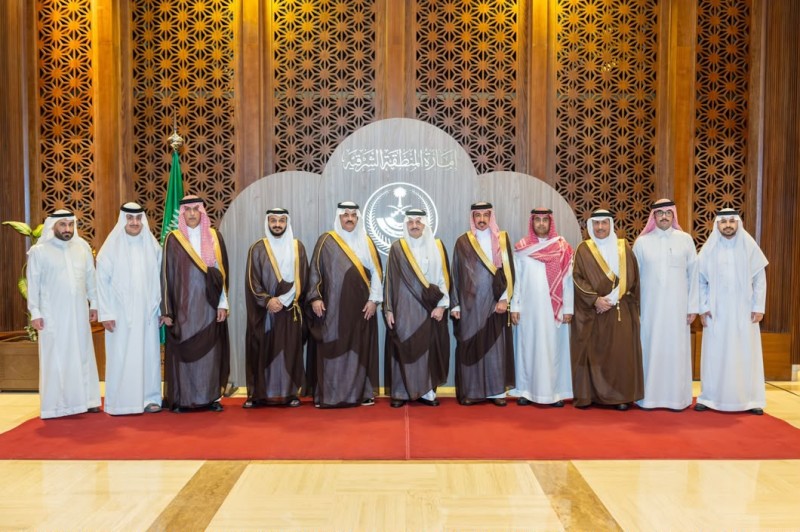 أمير الشرقية يستعرض أعمال غرفة حفر الباطن