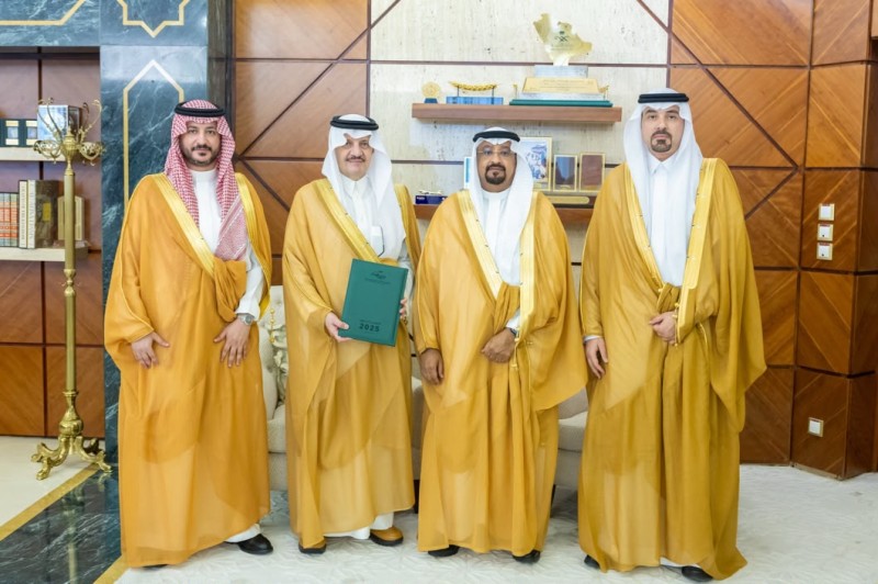 أمير الشرقية يستقبل رئيس هيئة محمية الإمام عبدالعزيز بن محمد الملكية