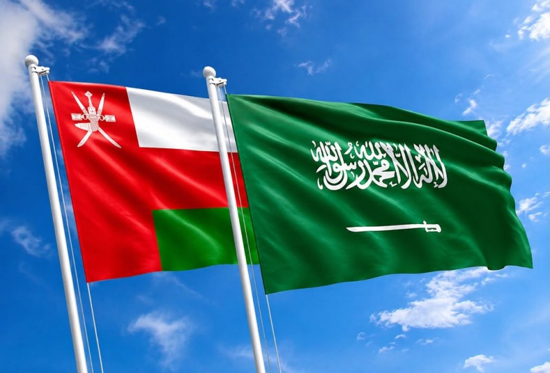 شراكة سعودية عمانية لإطلاق ممر لوجستي بري جديد