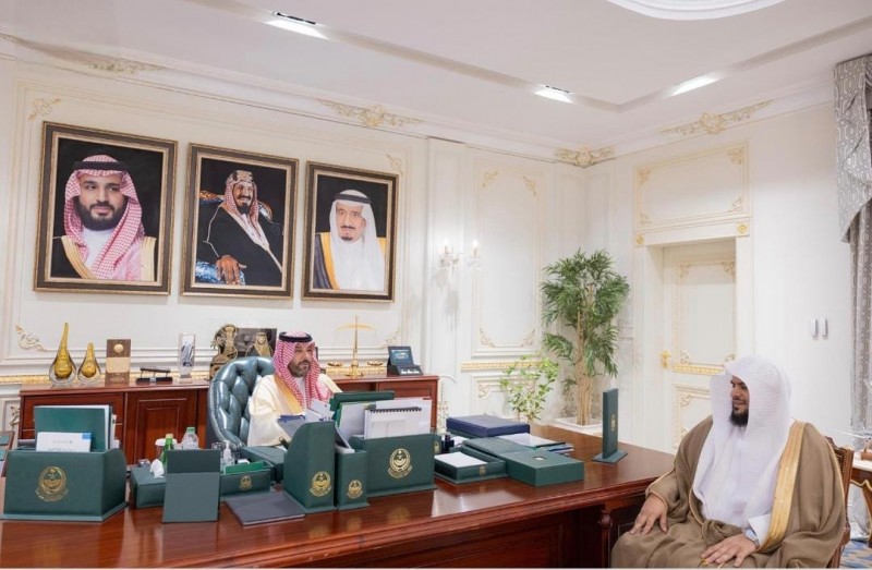 نائب أمير الحدود الشمالية يطّلع على أعمال كتابة العدل بالمنطقة