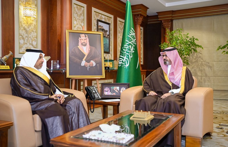 نائب أمير منطقة جازان يطّلع على مشاريع الإسكان وجهود الأمانة وجاهزيتها لموسم الأمطار