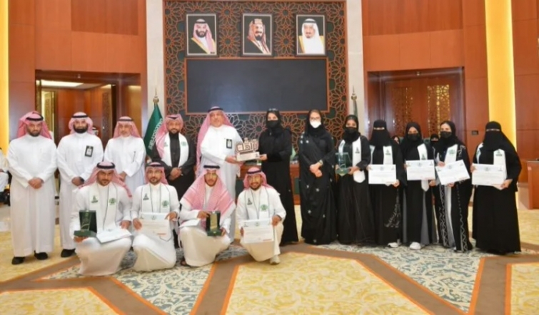 تكريم الفائزين والمتميزين محليًا و عالميًا بجامعة الملك عبدالعزيز