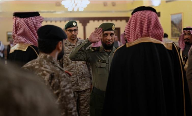 نائب أمير عسير يلتقي مديري القطاعات الحكومية والعسكرية بالمنطقة