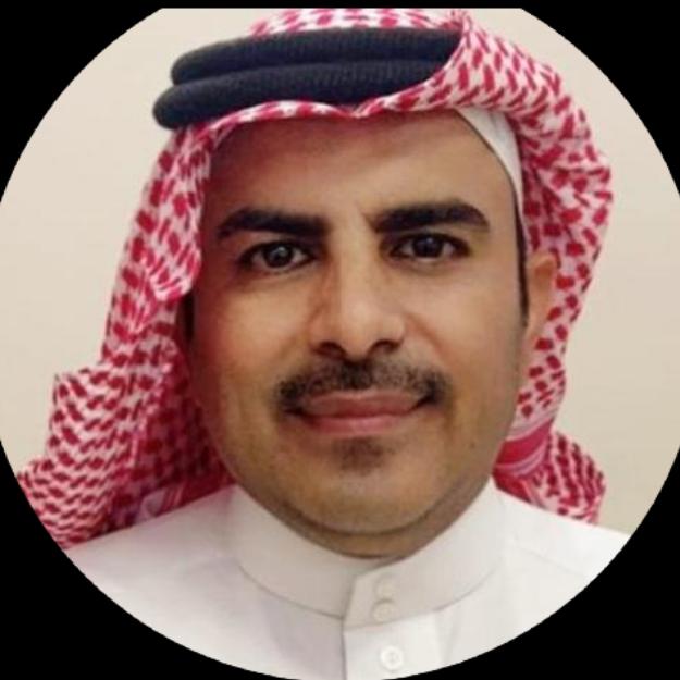 بيت الأمير فيصل بن فهد للشباب بالرياض : يكرم " الإعلامي " عامر  آل عامر