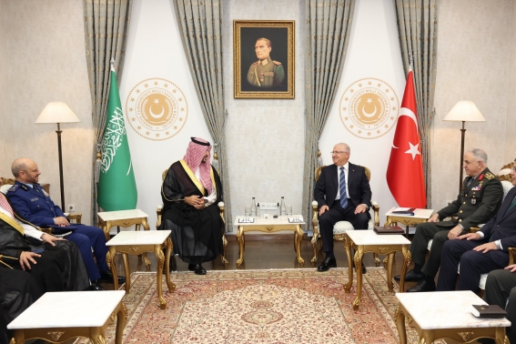 وزير الدفاع التركي يستقبل سمو وزير الدفاع السعودي