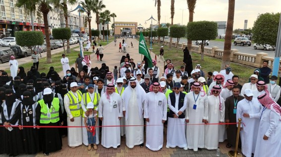 برعاية محافظ خميس مشيط .. القطاع الصحي بالمحافظة ينفذ مبادرة المشي الصحي