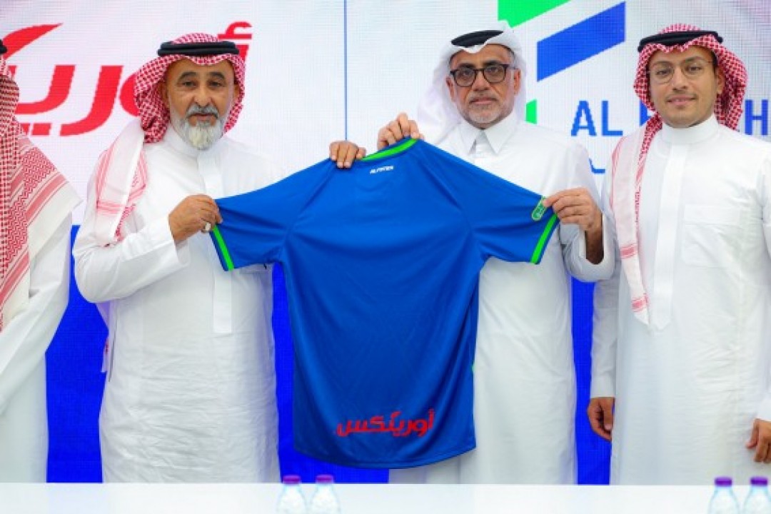 نادي الفتح يوقع اتفاقية عقود رعاية مع “أورنيكس” و”فرشلي”