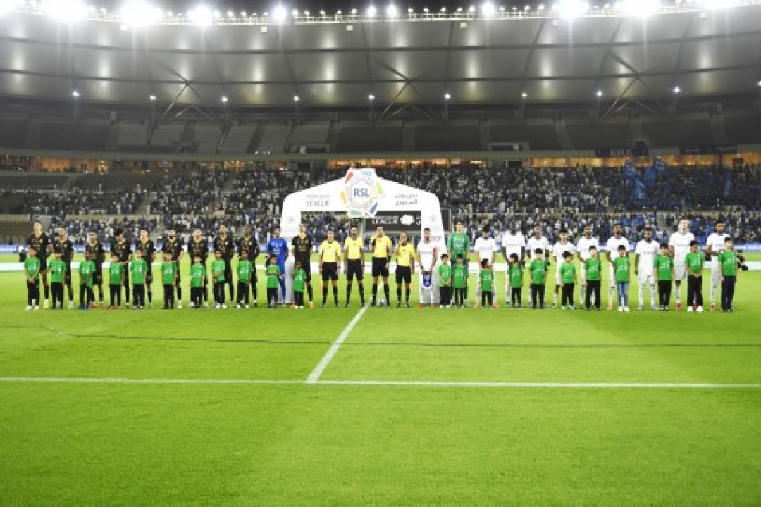 "النصر يتفوق على الخليج بثنائية نظيفة ويعزز موقعه في الدوري"