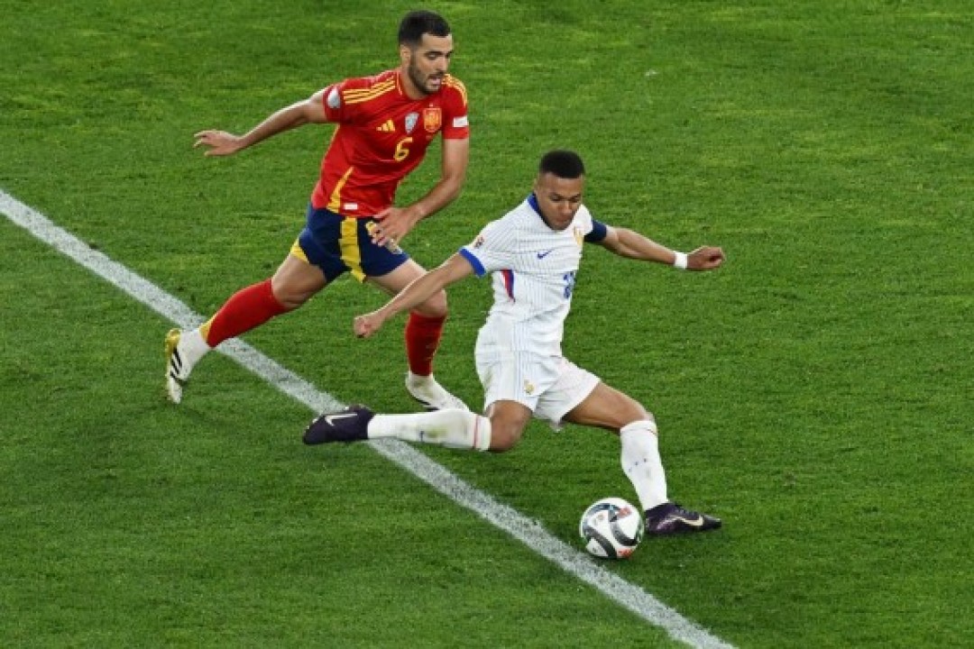 "إسبانيا تكتسح فرنسا وتتأهل إلى نهائي دوري الأمم الأوروبية"
