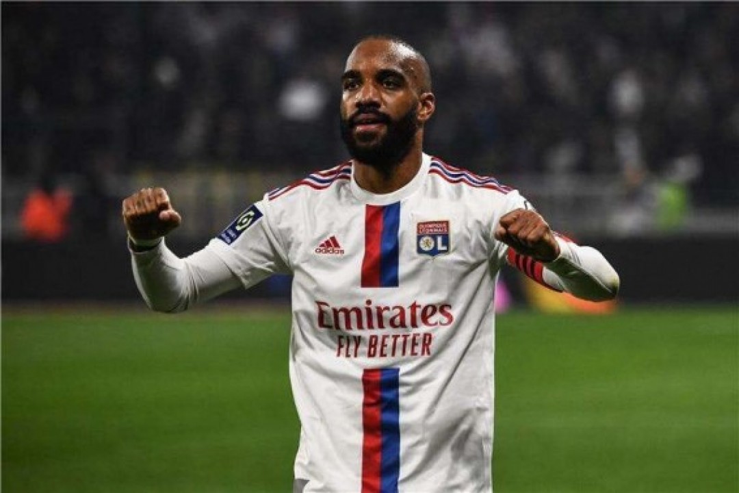 لاكازيت يختار دوري روشن وجهة جديدة للتألق عبر نيوم