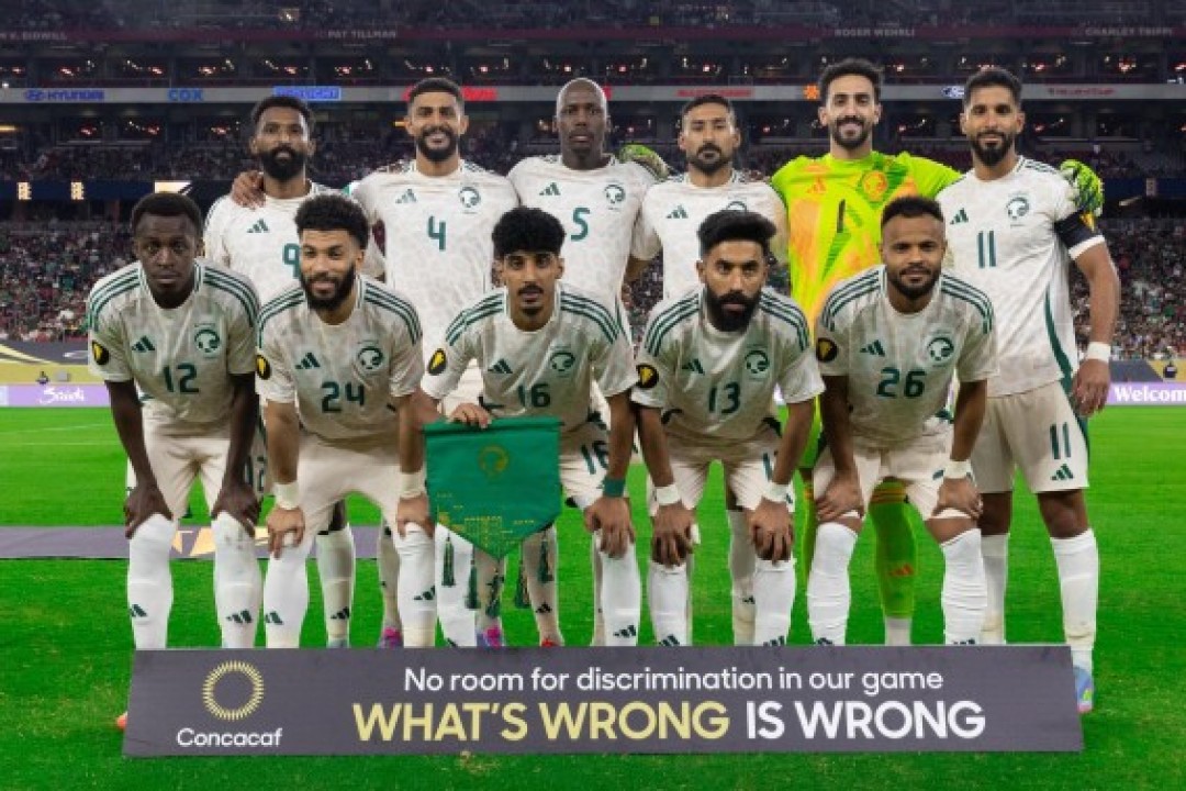 المكسيك وحكم مطرود من بولندا يقصيان الأخضر من الكأس الذهبية