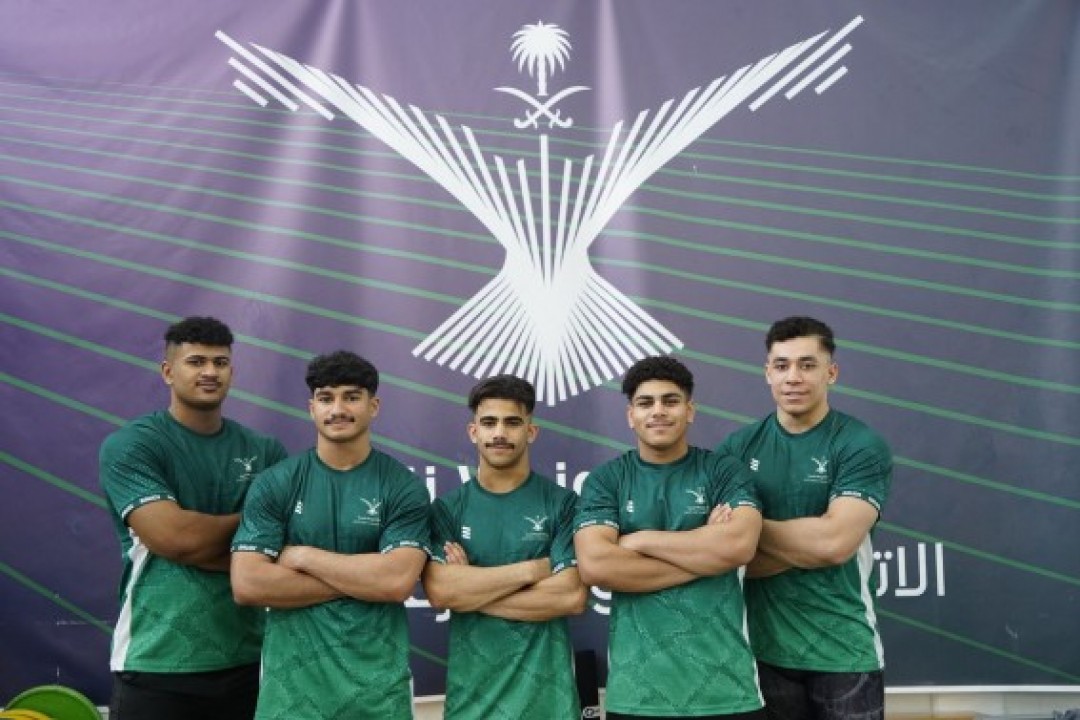 منتخب رفع الأثقال يصل إلى كازاخستان استعدادا لبطولة آسيا للناشئين والشباب