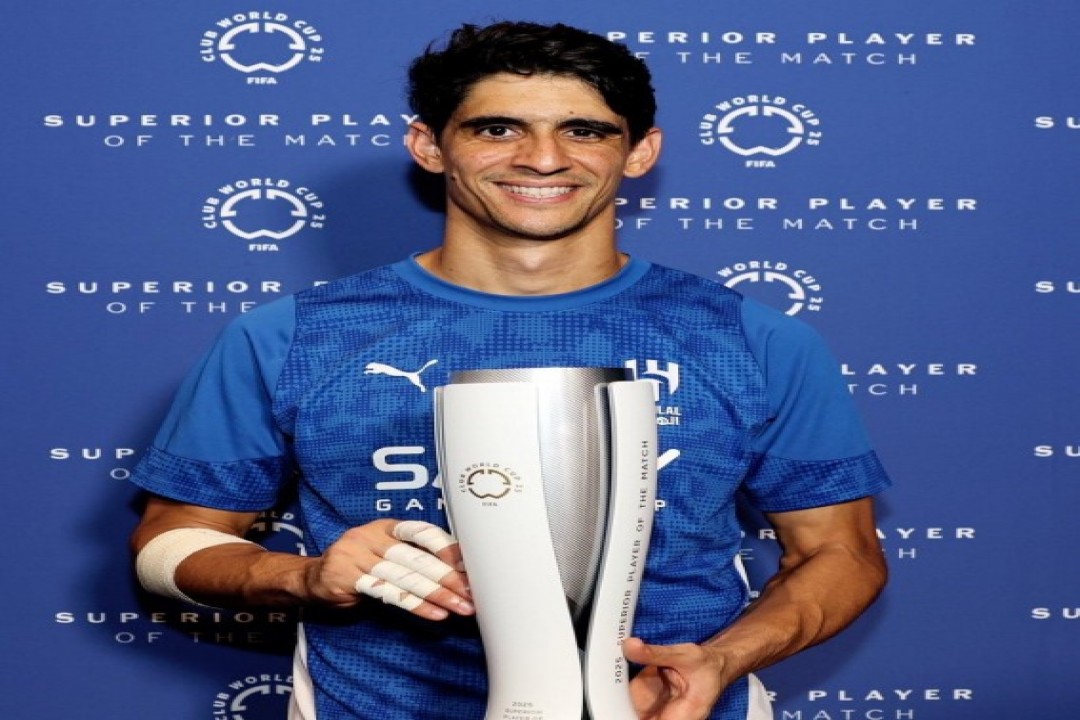 الهلال يتوصل لاتفاق مع الأخطبوط ياسين بونو لتجديد عقده حتى 2027