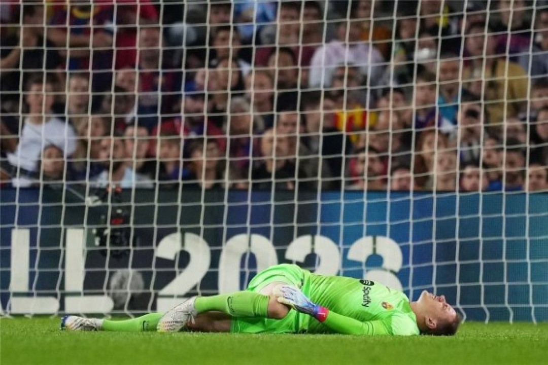 برشلونة يترقّب تعويضًا ماليًا من فيفا بعد إصابة تير شتيجن