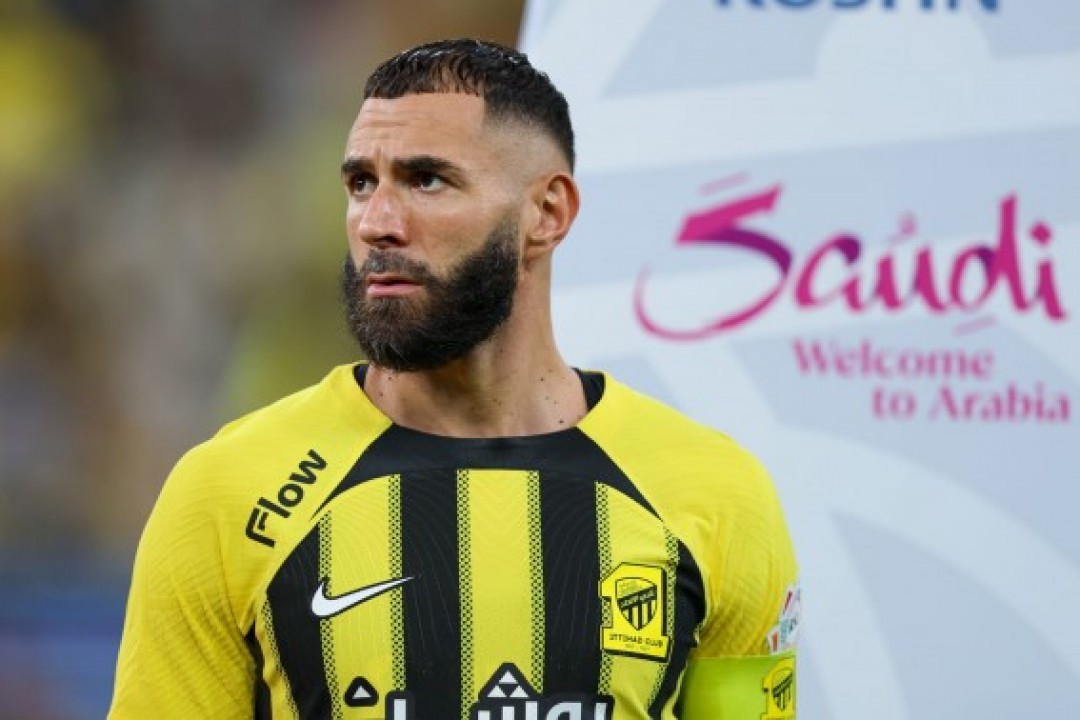 بنزيما يقترب من تمديد رحلته مع الاتحاد وسط توافق إداري مرتقب