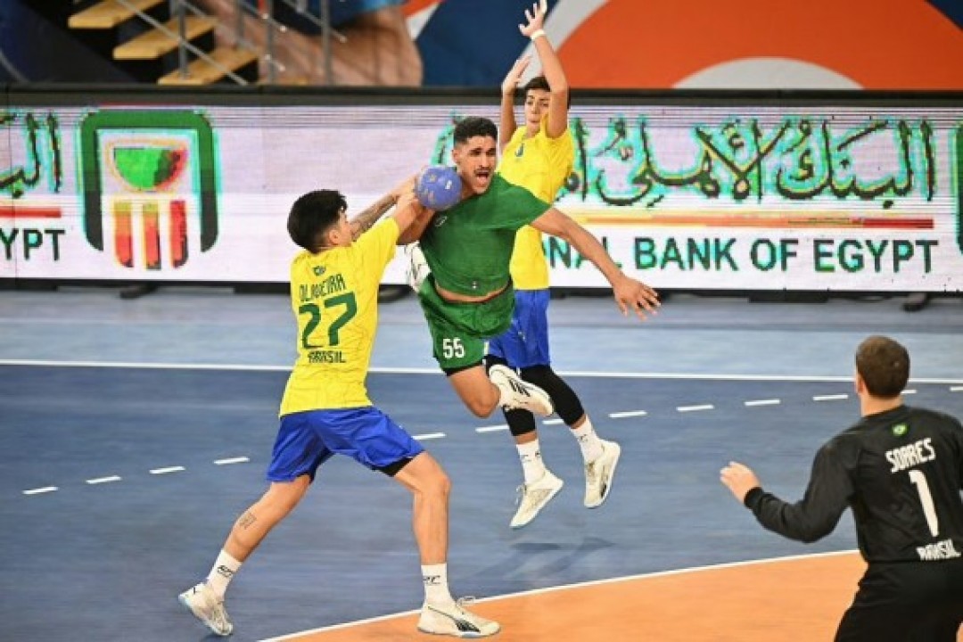 تعادل مثير بين ناشئي الأخضر والبرازيل في افتتاح مونديال اليد بمصر
