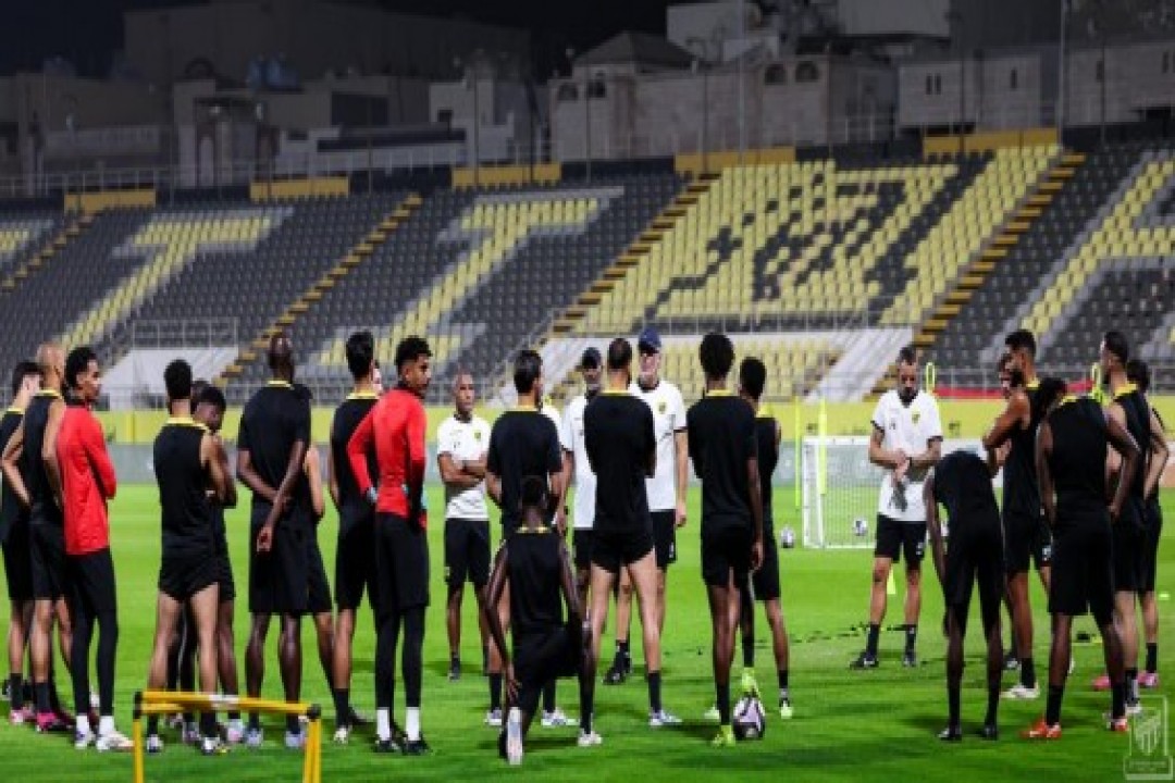 الاتحاد يعود للتدريبات ويجهز الجليدان ورايكوفيتش