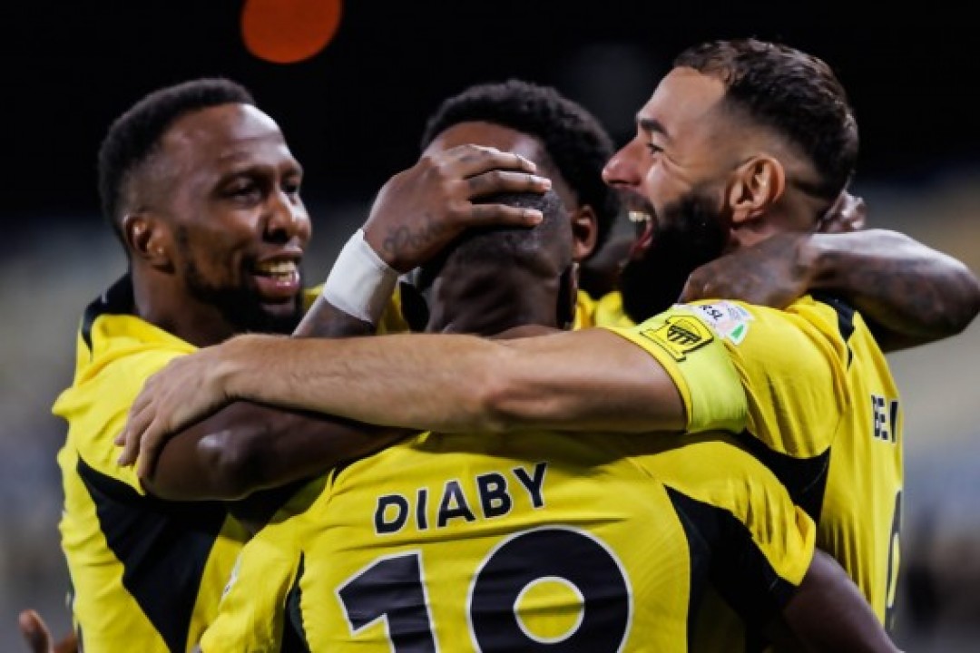 الاتحاد يبدأ رحلة الدفاع عن لقبه من نجران أمام الأخدود