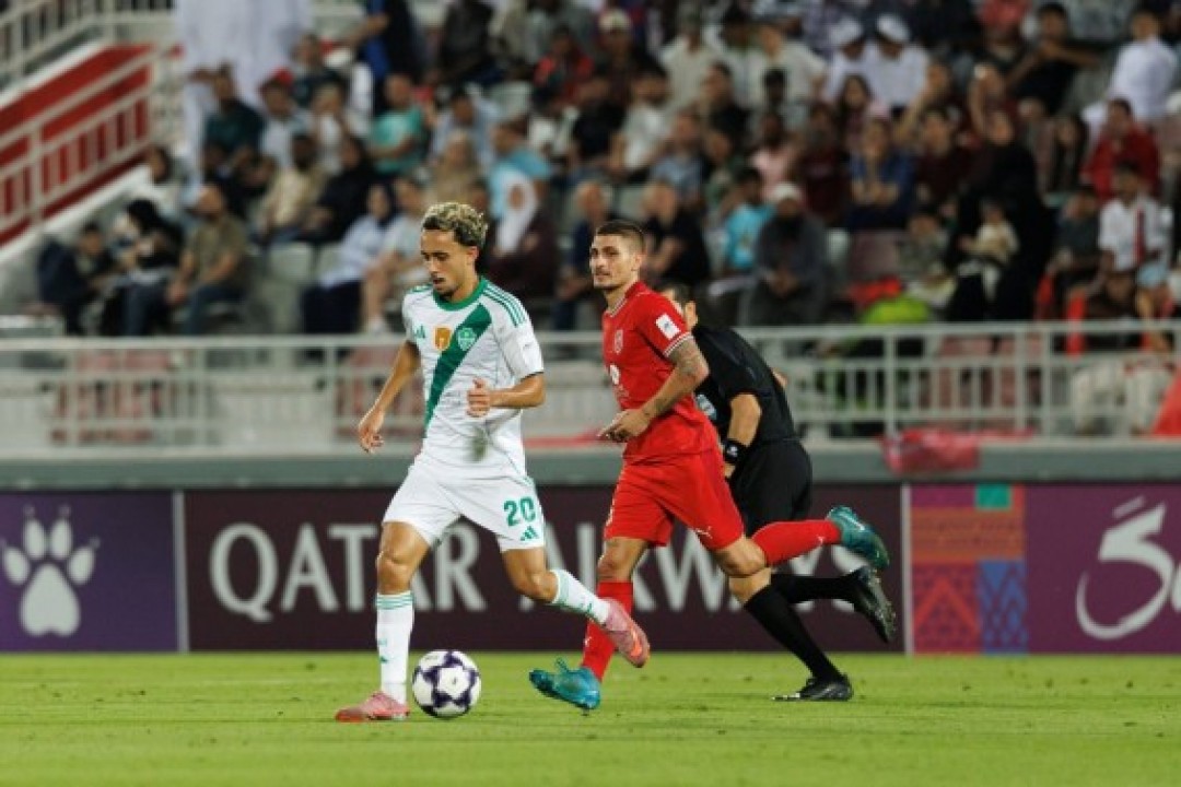 الأهلي يكتفي بالتعادل من أمام الدحيل في نخبة آسيا