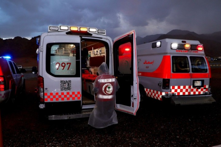 الهلال الأحمر بتبوك يرفع جاهزيته استعداداً للحالة الجوية