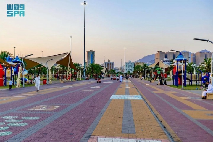 ملاعب مكة: حواضن المواهب الرياضية ومحفزات التنمية الشبابية