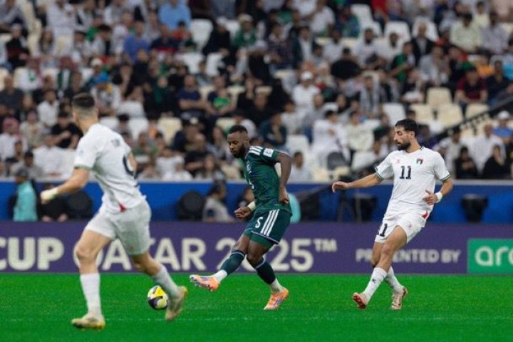 السعودية تعبر فلسطين وتبلغ نصف نهائي كأس العرب بهدف قاتل في الوقت الإضافي