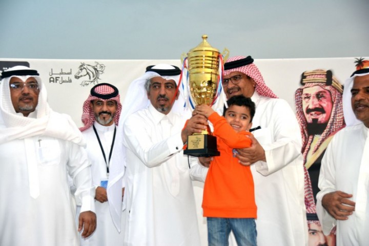 ميدان فروسية الدمام يختتم الحفل الثالث لموسم 1447هـ