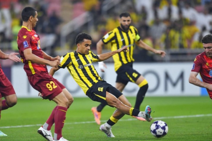 الاتحاد يتجاوز ناساف بهدف بنزيما