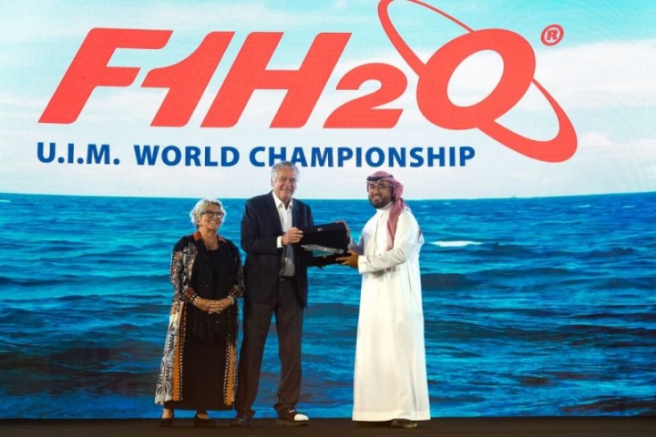 جدة تتصدر عالم سباقات الفورمولا1 للزوارق كأفضل منظم عالميًا