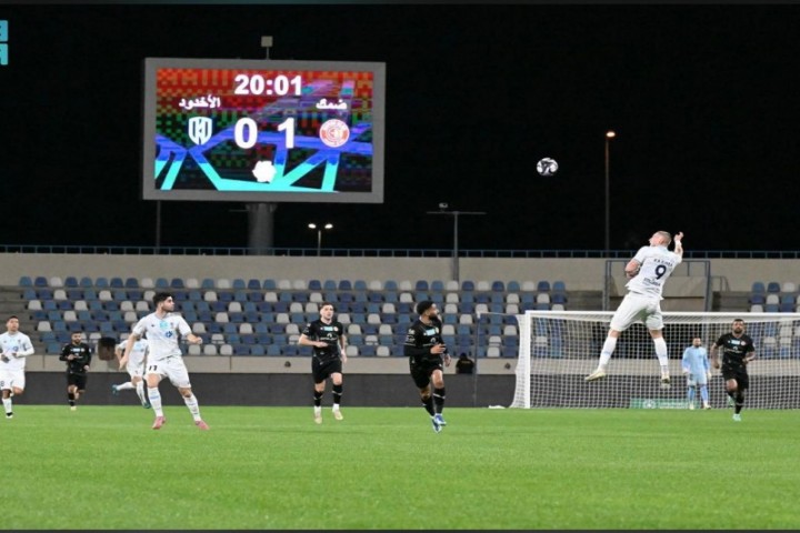 هدف مبكر يقود ضمك لتجاوز الأخدود في نجران