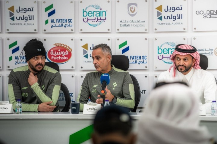 نادي الفتح يكرّم الإعلاميين والمؤثرين لحضورهم الدائم للمؤتمرات