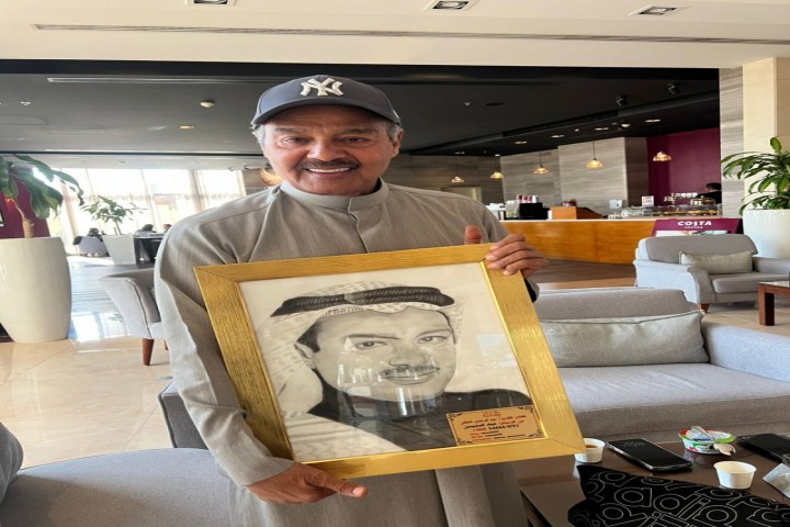 حين تلتقي الريشة بالمسرح إهداء فني لعبد الرحمن العقل