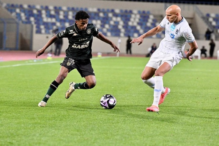 الأخدود يحسم مواجهة الخلود بثلاث نقاط ثمينة في دوري روشن