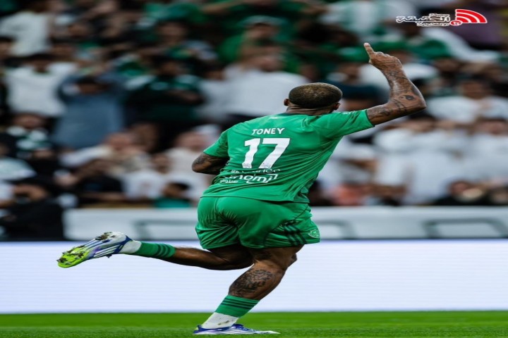 الأهلي يقلب الطاولة على الخليج برباعية ويحقق أطول سلسلة انتصارات منذ 9 أعوام