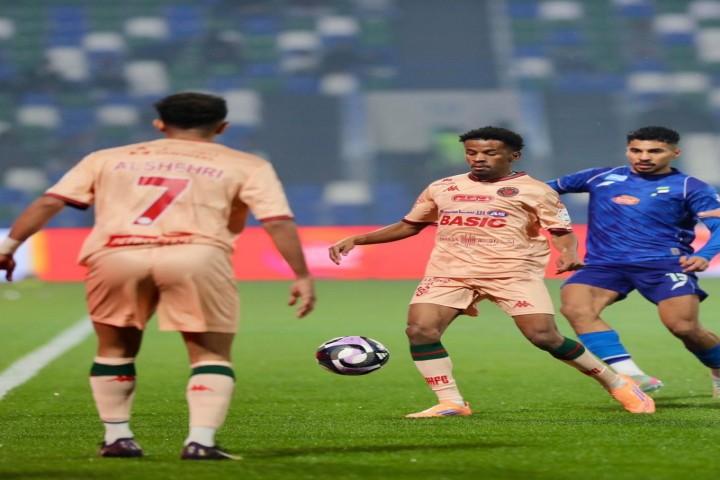 الخلود يكتسح الفتح بخماسية ويشعل صراع مراكز الوسط في دوري روشن