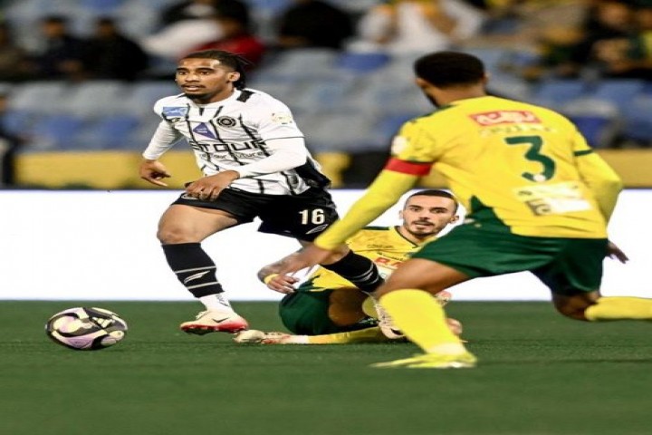 التعادل السلبي يحسم مواجهة الخليج والشباب رغم الإثارة والندية