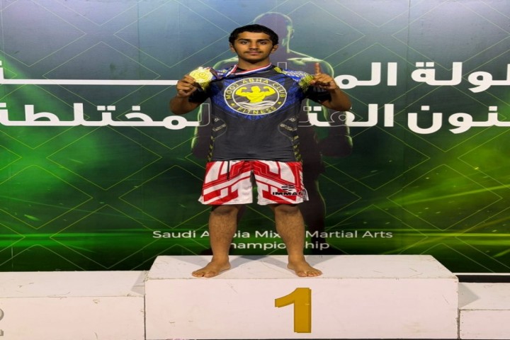 الكابتن أنس الزهراني يتوّج بذهبية بطولة المملكة للفنون القتالية المختلطة 2025