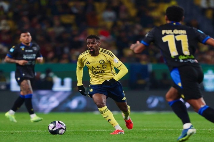 النصر يتجاوز التعاون بهدف عكسي ويعزز موقعه في الوصافة