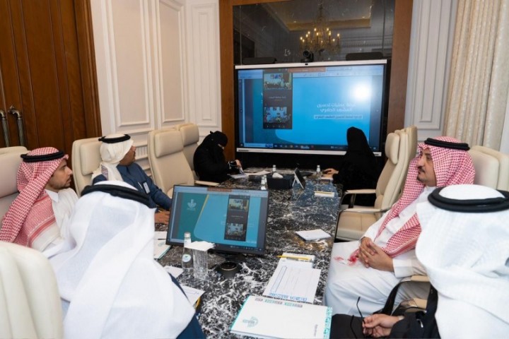 أمين الشرقية يناقش خطة تحسين المشهد الحضري بالمنطقة