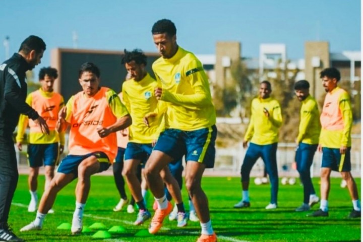 الجيل المتصدر يواجه العين الوصيف في قمة مرتقبة