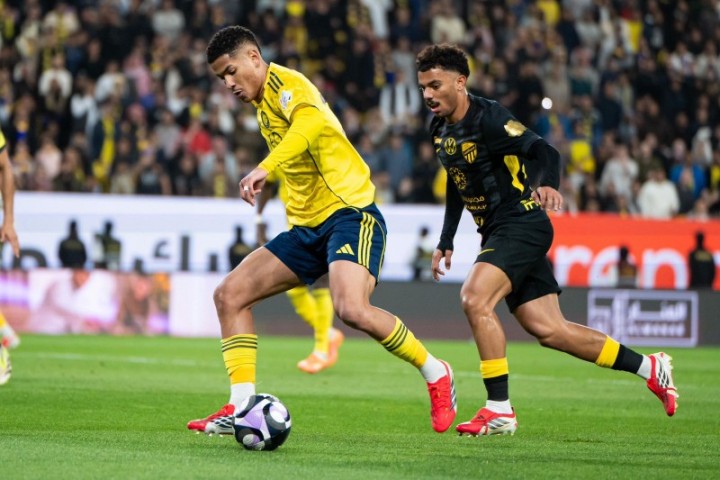 النصر يتفوق على الاتحاد بثنائية ويحسم قمة الجولة 21