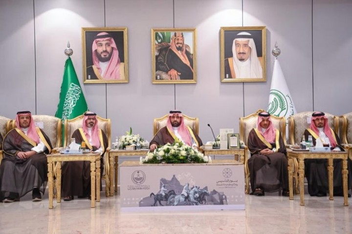 أمير جازان ونائبه يشاركان منسوبي الإمارة حفل الإفطار الرمضاني