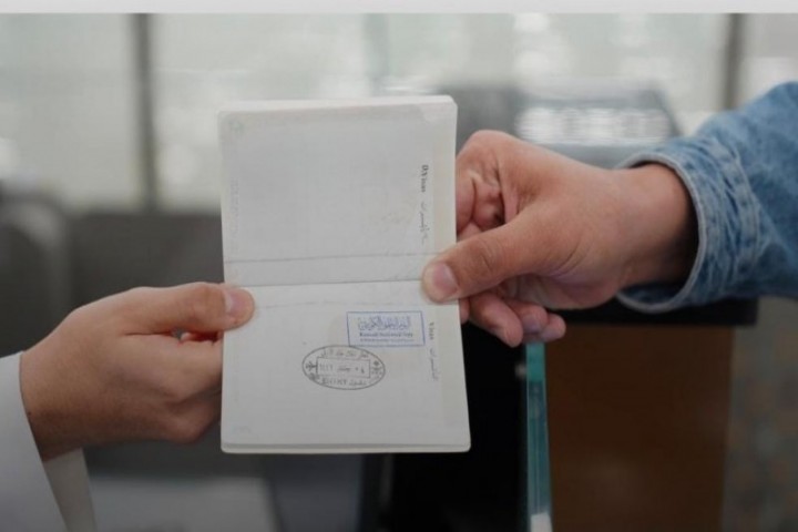 الجوازات تحتفي باليوم الوطني لدولة الكويت عبر المنافذ الدولية