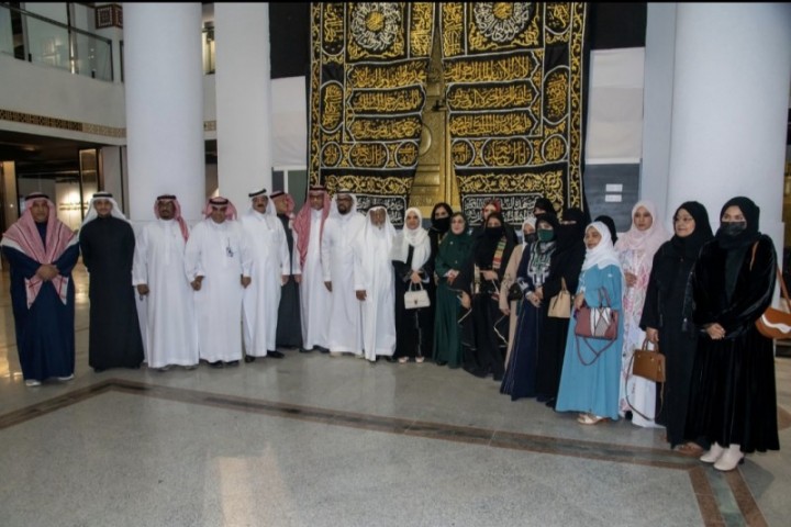 الواجهة الثقافية تستقبل وفدًا من مبادرة الشريك الأدبي