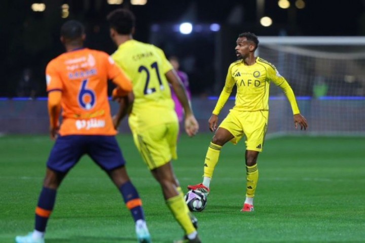 النصر يشعل الدوري ويقلب تأخره أمام الفيحاء إلى فوز مثير بثلاثة أهداف